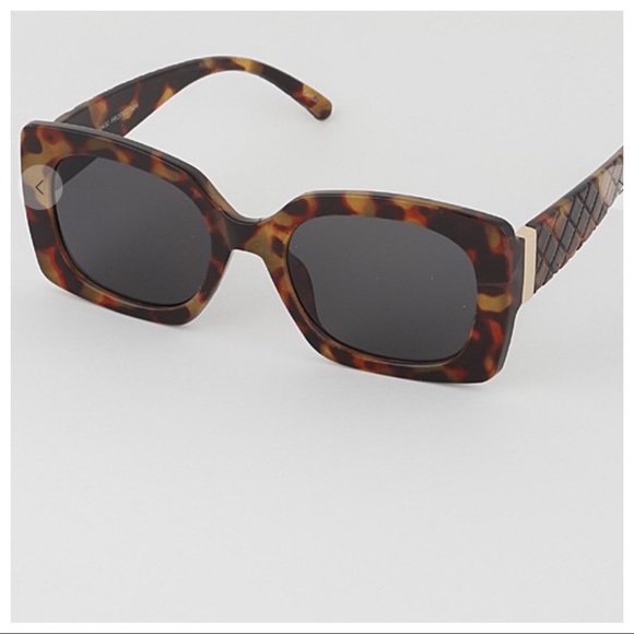 Vintage inspired Thick Frame fabulous sunglasses - Picture 5 of 7